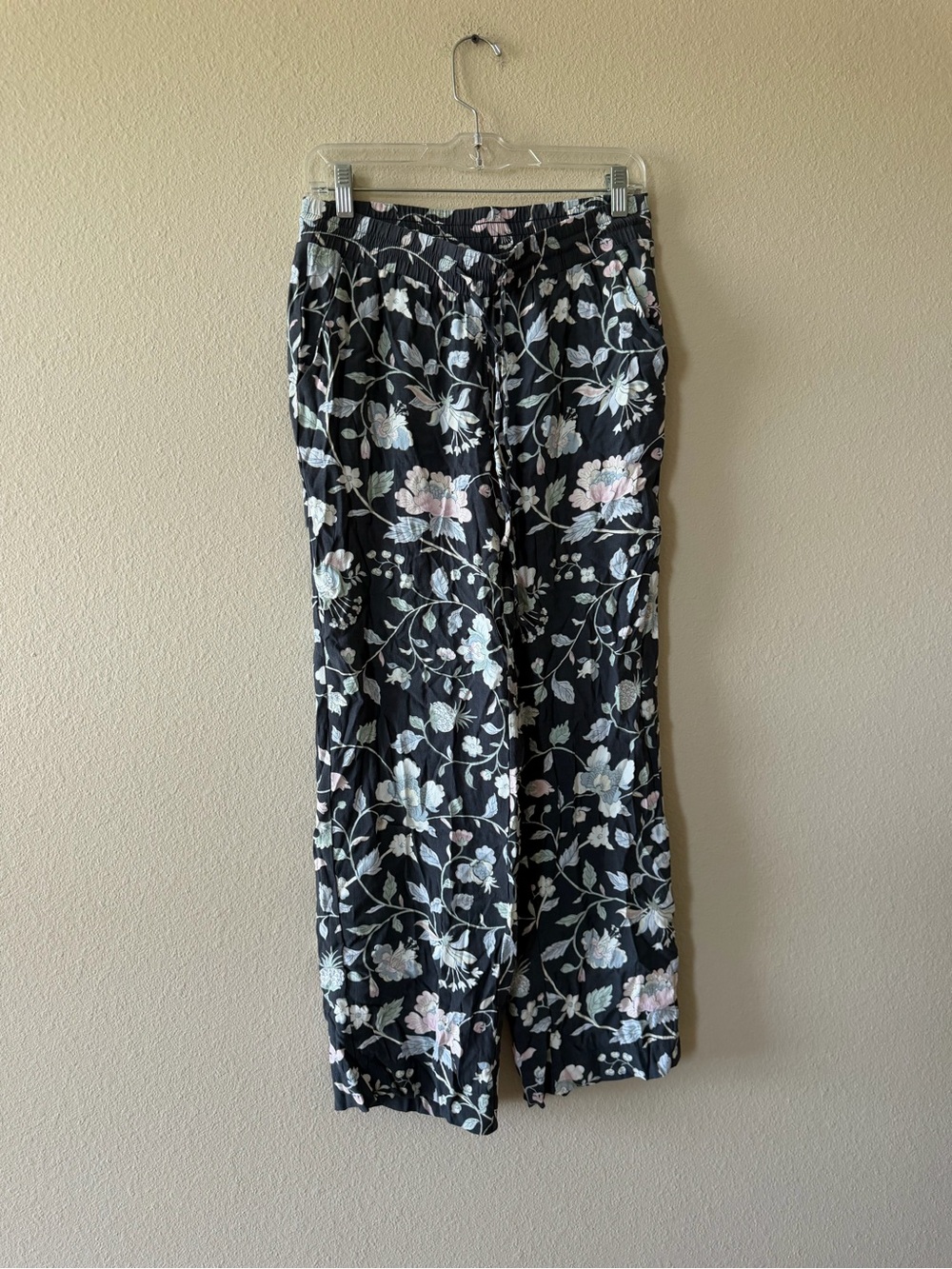 Black Floral Wide-Leg Women’s Pants